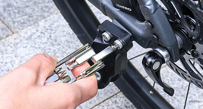 HAUTMEC 9 in 1 Bike Multitool, Mini Bike Repair Tool Kit for Road and Mountain Bikes, Lightweight Stainless Steel Bike Tool With 2/3/4/6mm Inner Hexagon and Phillips Screwdriver Multitool HT0418-BT